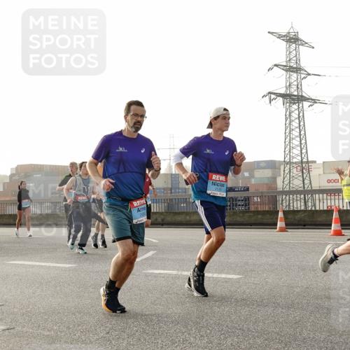 03.10.2026 - Köhlbrandbrückenlauf Michael Burmester http://msf.ph/oto/10764130 03.10.2026 09:16:19 Position 3 2515 meine-sportfotos.de
