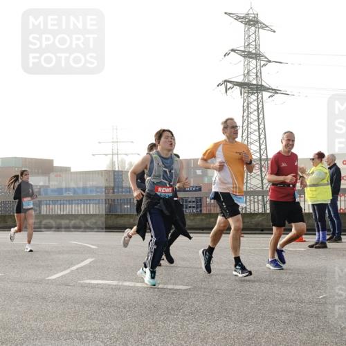 03.10.2026 - Köhlbrandbrückenlauf Michael Burmester http://msf.ph/oto/10764135 03.10.2026 09:16:21 Position 3 2000, 3 meine-sportfotos.de