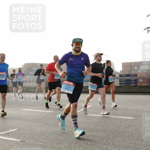 03.10.2026 - Köhlbrandbrückenlauf Michael Burmester http://msf.ph/oto/10764140 03.10.2026 09:16:22 Position 3 3866, 2517 meine-sportfotos.de