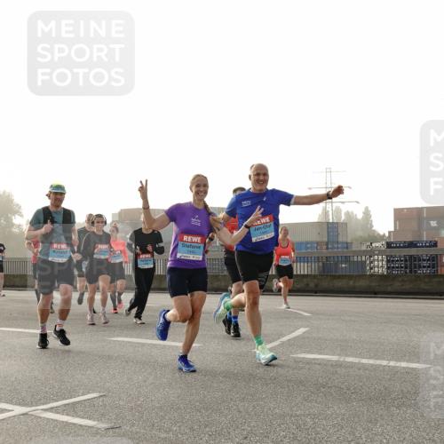 03.10.2026 - Köhlbrandbrückenlauf Michael Burmester http://msf.ph/oto/10764156 03.10.2026 09:16:27 Position 3 1440, 1441 meine-sportfotos.de
