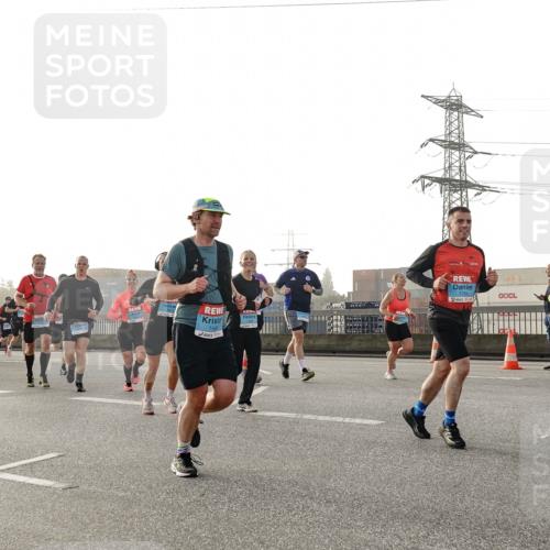 03.10.2026 - Köhlbrandbrückenlauf Michael Burmester http://msf.ph/oto/10764162 03.10.2026 09:16:29 Position 3 154, 2020, 1293 meine-sportfotos.de
