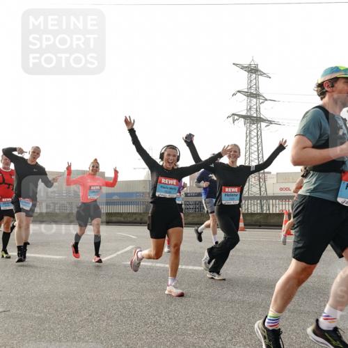 03.10.2026 - Köhlbrandbrückenlauf Michael Burmester http://msf.ph/oto/10764165 03.10.2026 09:16:29 Position 3 3814, 1928, 3 meine-sportfotos.de