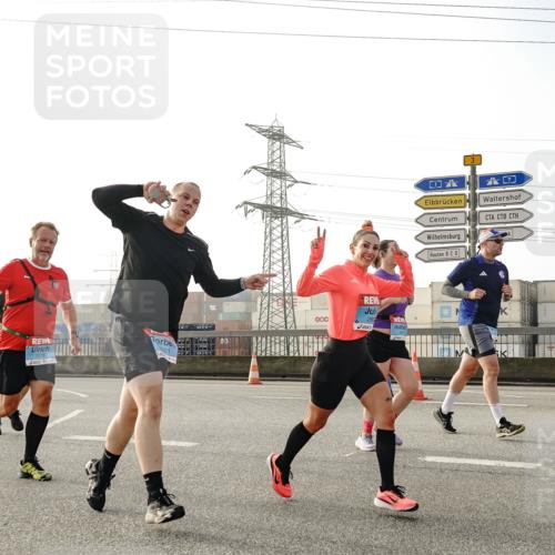 03.10.2026 - Köhlbrandbrückenlauf Michael Burmester http://msf.ph/oto/10764174 03.10.2026 09:16:31 Position 3 01, 3, 26 meine-sportfotos.de