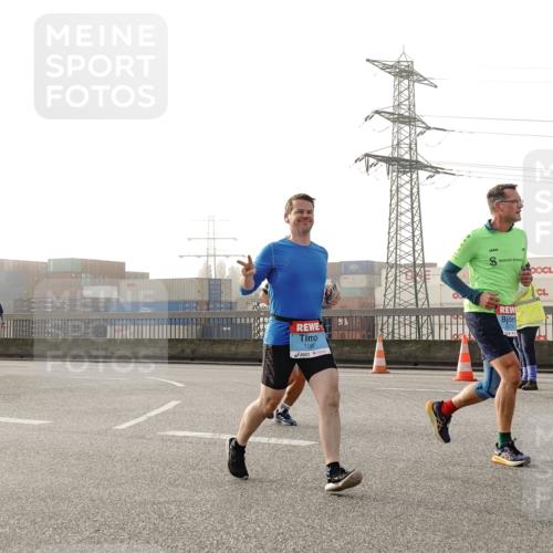 03.10.2026 - Köhlbrandbrückenlauf Michael Burmester http://msf.ph/oto/10764201 03.10.2026 09:16:38 Position 3 1089, 3 meine-sportfotos.de