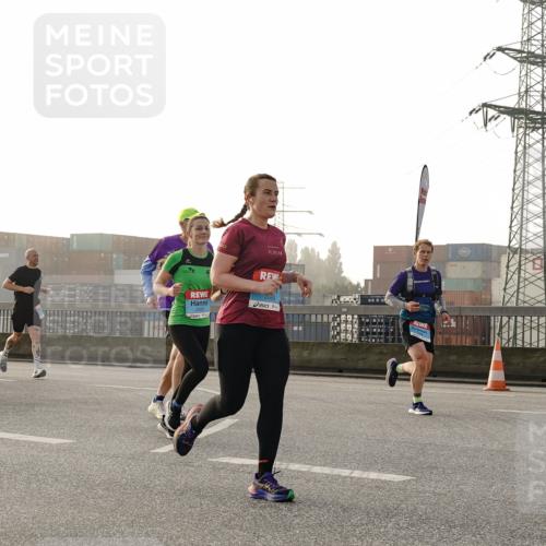 03.10.2026 - Köhlbrandbrückenlauf Michael Burmester http://msf.ph/oto/10764209 03.10.2026 09:16:41 Position 3 42, 195 meine-sportfotos.de