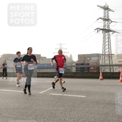 03.10.2026 - Köhlbrandbrückenlauf Michael Burmester http://msf.ph/oto/10764214 03.10.2026 09:16:43 Position 3  meine-sportfotos.de
