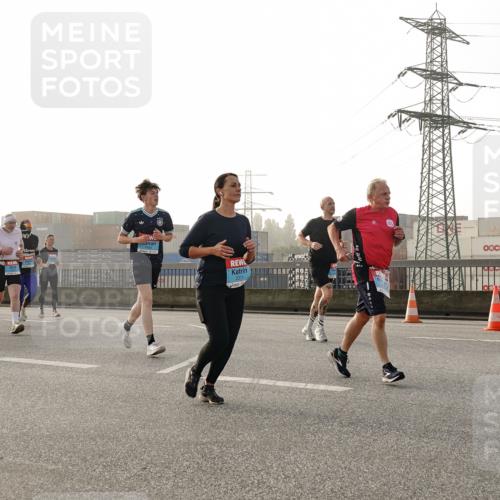 03.10.2026 - Köhlbrandbrückenlauf Michael Burmester http://msf.ph/oto/10764215 03.10.2026 09:16:44 Position 3  meine-sportfotos.de