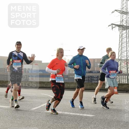 03.10.2026 - Köhlbrandbrückenlauf Michael Burmester http://msf.ph/oto/10764234 03.10.2026 09:16:50 Position 3 3817, 1546, 2431 meine-sportfotos.de