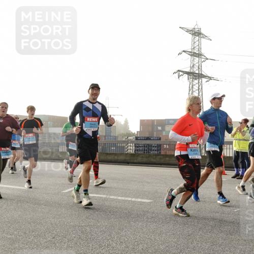 03.10.2026 - Köhlbrandbrückenlauf Michael Burmester http://msf.ph/oto/10764235 03.10.2026 09:16:50 Position 3 3817, 1546, 3 meine-sportfotos.de