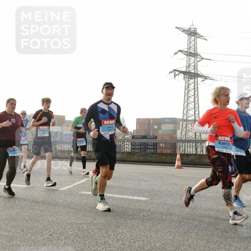 03.10.2026 - Köhlbrandbrückenlauf Michael Burmester http://msf.ph/oto/10764237 03.10.2026 09:16:51 Position 3 1546, 2616 meine-sportfotos.de