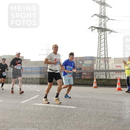 03.10.2026 - Köhlbrandbrückenlauf Michael Burmester http://msf.ph/oto/10764248 03.10.2026 09:16:53 Position 3  meine-sportfotos.de