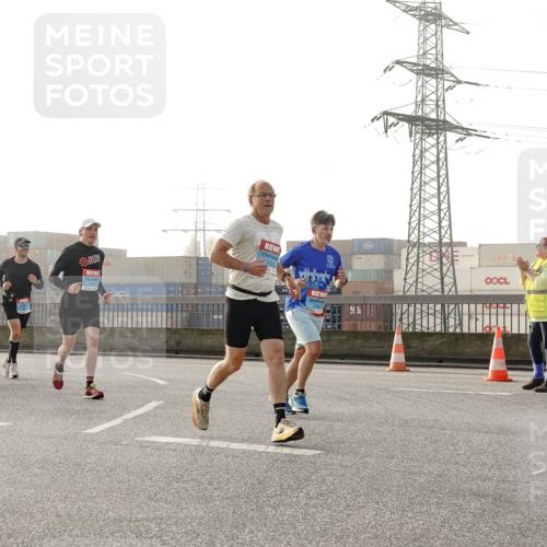 03.10.2026 - Köhlbrandbrückenlauf Michael Burmester http://msf.ph/oto/10764249 03.10.2026 09:16:53 Position 3 1 meine-sportfotos.de