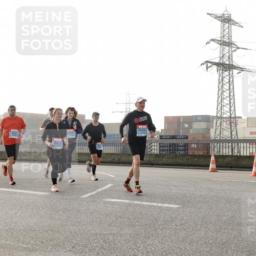 03.10.2026 - Köhlbrandbrückenlauf Michael Burmester http://msf.ph/oto/10764253 03.10.2026 09:16:54 Position 3  meine-sportfotos.de