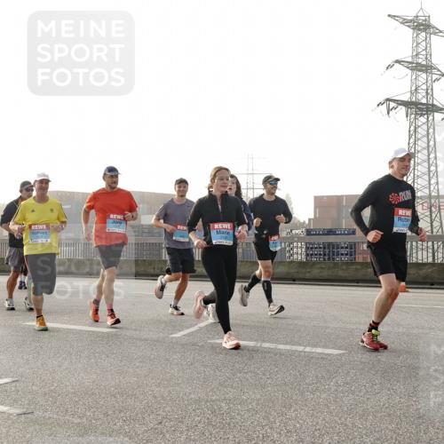 03.10.2026 - Köhlbrandbrückenlauf Michael Burmester http://msf.ph/oto/10764255 03.10.2026 09:16:55 Position 3  meine-sportfotos.de