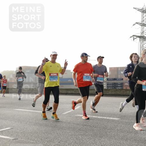 03.10.2026 - Köhlbrandbrückenlauf Michael Burmester http://msf.ph/oto/10764260 03.10.2026 09:16:56 Position 3 2970, 1808, 3130 meine-sportfotos.de
