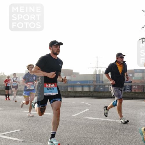 03.10.2026 - Köhlbrandbrückenlauf Michael Burmester http://msf.ph/oto/10764265 03.10.2026 09:16:57 Position 3 2970, 1808 meine-sportfotos.de
