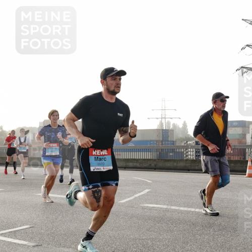03.10.2026 - Köhlbrandbrückenlauf Michael Burmester http://msf.ph/oto/10764266 03.10.2026 09:16:57 Position 3 2970 meine-sportfotos.de