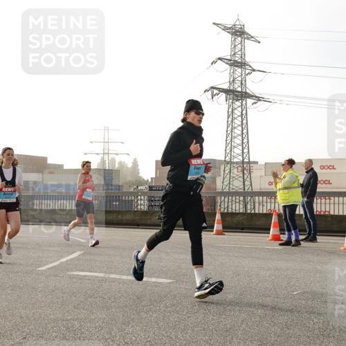 03.10.2026 - Köhlbrandbrückenlauf Michael Burmester http://msf.ph/oto/10764276 03.10.2026 09:16:59 Position 3 3, 1304 meine-sportfotos.de