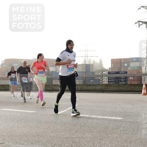 03.10.2026 - Köhlbrandbrückenlauf Michael Burmester http://msf.ph/oto/10764284 03.10.2026 09:17:03 Position 3  meine-sportfotos.de