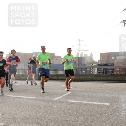 03.10.2026 - Köhlbrandbrückenlauf Michael Burmester http://msf.ph/oto/10764300 03.10.2026 09:17:07 Position 3  meine-sportfotos.de
