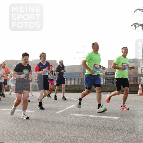 03.10.2026 - Köhlbrandbrückenlauf Michael Burmester http://msf.ph/oto/10764305 03.10.2026 09:17:08 Position 3 1170 meine-sportfotos.de