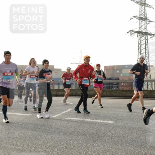 03.10.2026 - Köhlbrandbrückenlauf Michael Burmester http://msf.ph/oto/10764311 03.10.2026 09:17:10 Position 3 1207, 5 meine-sportfotos.de