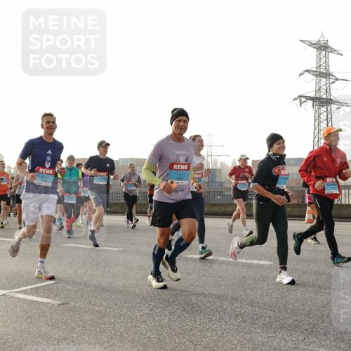03.10.2026 - Köhlbrandbrückenlauf Michael Burmester http://msf.ph/oto/10764314 03.10.2026 09:17:11 Position 3 14, 3841, 1202 meine-sportfotos.de