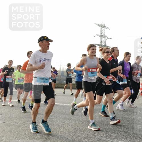 03.10.2026 - Köhlbrandbrückenlauf Michael Burmester http://msf.ph/oto/10764337 03.10.2026 09:17:14 Position 3 2526, 2304 meine-sportfotos.de