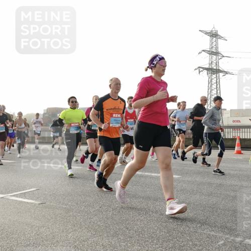03.10.2026 - Köhlbrandbrückenlauf Michael Burmester http://msf.ph/oto/10764359 03.10.2026 09:17:17 Position 3 3759 meine-sportfotos.de