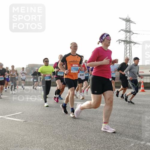 03.10.2026 - Köhlbrandbrückenlauf Michael Burmester http://msf.ph/oto/10764360 03.10.2026 09:17:17 Position 3 3759 meine-sportfotos.de