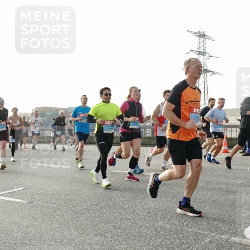03.10.2026 - Köhlbrandbrückenlauf Michael Burmester http://msf.ph/oto/10764362 03.10.2026 09:17:18 Position 3  meine-sportfotos.de