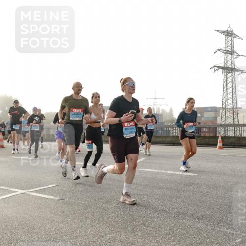 03.10.2026 - Köhlbrandbrückenlauf Michael Burmester http://msf.ph/oto/10764371 03.10.2026 09:17:19 Position 3 2635 meine-sportfotos.de