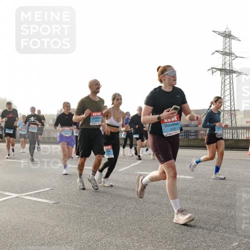 03.10.2026 - Köhlbrandbrückenlauf Michael Burmester http://msf.ph/oto/10764376 03.10.2026 09:17:19 Position 3 2635, 1 meine-sportfotos.de