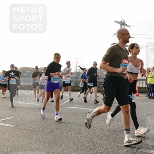 03.10.2026 - Köhlbrandbrückenlauf Michael Burmester http://msf.ph/oto/10764380 03.10.2026 09:17:20 Position 3 2420, 3 meine-sportfotos.de