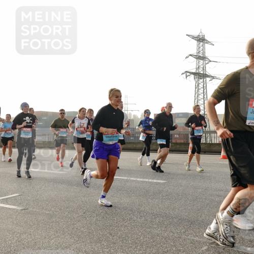 03.10.2026 - Köhlbrandbrückenlauf Michael Burmester http://msf.ph/oto/10764383 03.10.2026 09:17:21 Position 3 2420, 247 meine-sportfotos.de