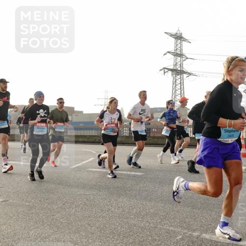03.10.2026 - Köhlbrandbrückenlauf Michael Burmester http://msf.ph/oto/10764388 03.10.2026 09:17:21 Position 3 2054, 3, 2420 meine-sportfotos.de