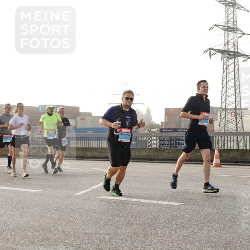 03.10.2026 - Köhlbrandbrückenlauf Michael Burmester http://msf.ph/oto/10764416 03.10.2026 09:17:27 Position 3 2735 meine-sportfotos.de