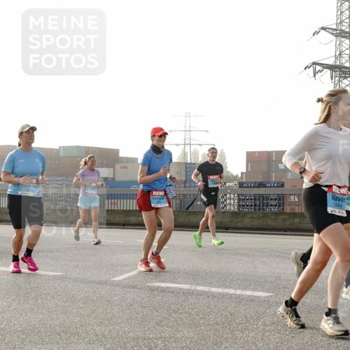03.10.2026 - Köhlbrandbrückenlauf Michael Burmester http://msf.ph/oto/10764430 03.10.2026 09:17:29 Position 3 2473, 2644 meine-sportfotos.de