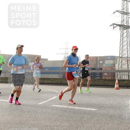 03.10.2026 - Köhlbrandbrückenlauf Michael Burmester http://msf.ph/oto/10764436 03.10.2026 09:17:30 Position 3 2473, 264 meine-sportfotos.de