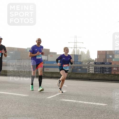03.10.2026 - Köhlbrandbrückenlauf Michael Burmester http://msf.ph/oto/10764465 03.10.2026 09:17:36 Position 3 2559 meine-sportfotos.de