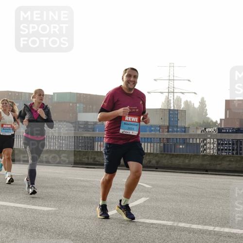 03.10.2026 - Köhlbrandbrückenlauf Michael Burmester http://msf.ph/oto/10764478 03.10.2026 09:17:39 Position 3 35, 42, 195, 3004, 116 meine-sportfotos.de
