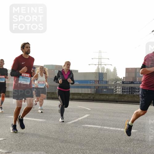 03.10.2026 - Köhlbrandbrückenlauf Michael Burmester http://msf.ph/oto/10764484 03.10.2026 09:17:39 Position 3 7, 1535, 12445, 3004 meine-sportfotos.de