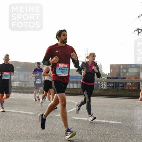 03.10.2026 - Köhlbrandbrückenlauf Michael Burmester http://msf.ph/oto/10764488 03.10.2026 09:17:40 Position 3 1535 meine-sportfotos.de