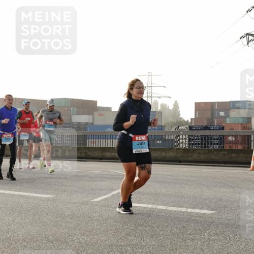 03.10.2026 - Köhlbrandbrückenlauf Michael Burmester http://msf.ph/oto/10764515 03.10.2026 09:17:44 Position 3 1955 meine-sportfotos.de