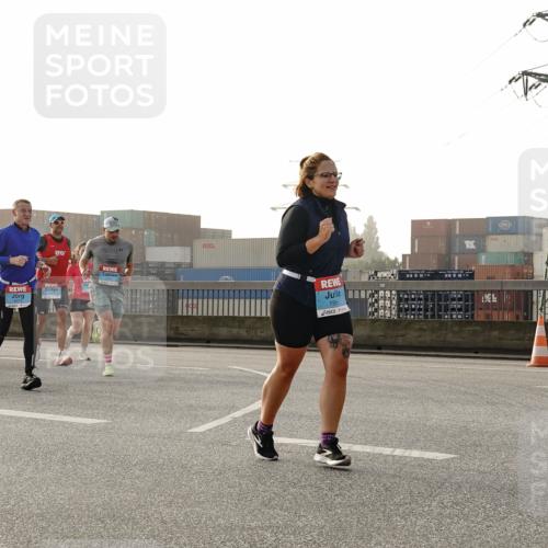 03.10.2026 - Köhlbrandbrückenlauf Michael Burmester http://msf.ph/oto/10764517 03.10.2026 09:17:45 Position 3 1955 meine-sportfotos.de