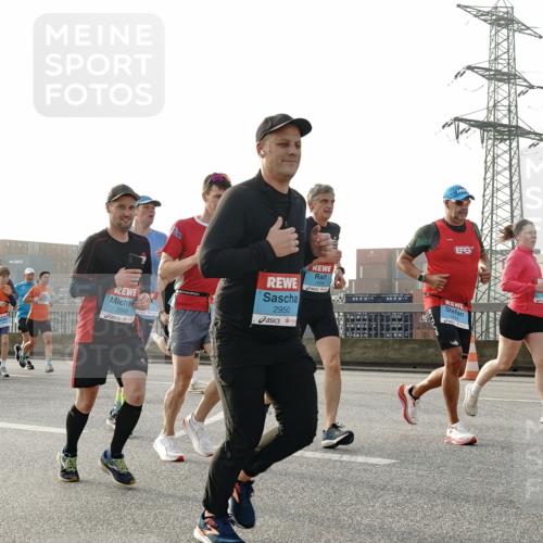 03.10.2026 - Köhlbrandbrückenlauf Michael Burmester http://msf.ph/oto/10764535 03.10.2026 09:17:48 Position 3 1836, 1208, 2849, 2950 meine-sportfotos.de