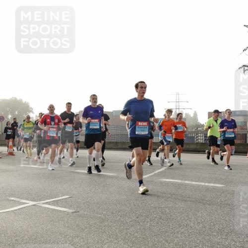 03.10.2026 - Köhlbrandbrückenlauf Michael Burmester http://msf.ph/oto/10764554 03.10.2026 09:17:50 Position 3 1836, 2511 meine-sportfotos.de