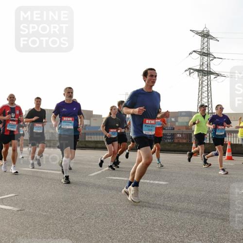 03.10.2026 - Köhlbrandbrückenlauf Michael Burmester http://msf.ph/oto/10764557 03.10.2026 09:17:51 Position 3 1836 meine-sportfotos.de