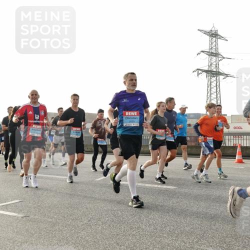03.10.2026 - Köhlbrandbrückenlauf Michael Burmester http://msf.ph/oto/10764561 03.10.2026 09:17:52 Position 3 2659, 1836 meine-sportfotos.de