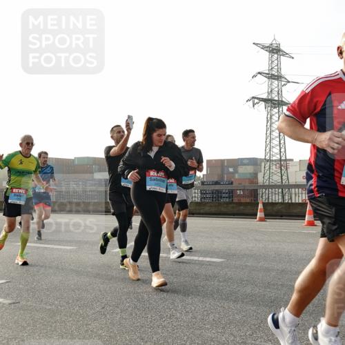 03.10.2026 - Köhlbrandbrückenlauf Michael Burmester http://msf.ph/oto/10764578 03.10.2026 09:17:53 Position 3 2412, 2063 meine-sportfotos.de
